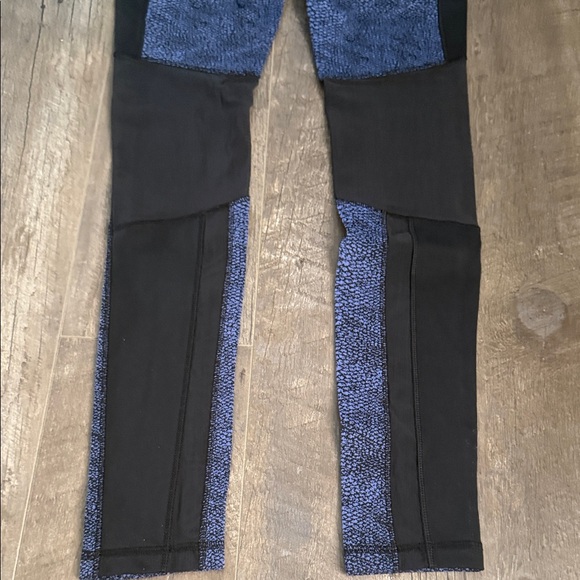 CALIA by Carrie Underwood Black and Blue Leggings - Picture 8 of 9